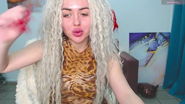 MissisCaty online show from 02-26-25, 01:43