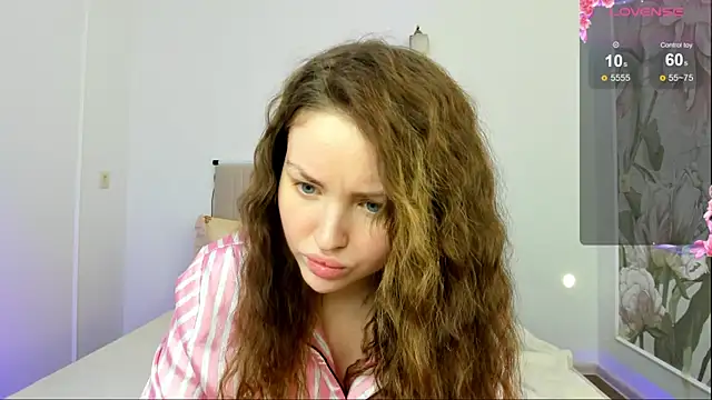 Lora Rosee online show from 02-11-25, 08:48