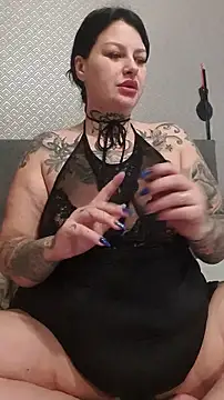 CannabisQueenn online show from 10-21-25, 07:20