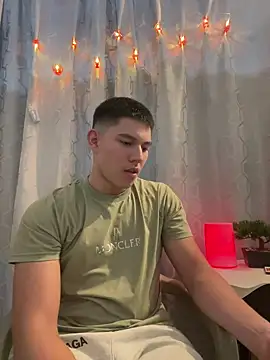 JamesCr  online show from 02-10-25, 01:35