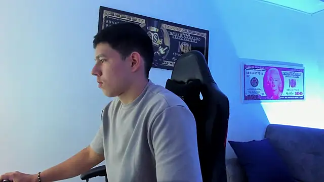 JamesCr  online show from 02-28-25, 01:25