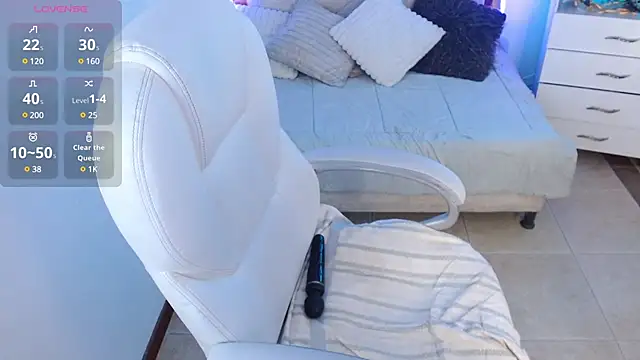 Alexaamoon  online show from 03-11-25, 05:24