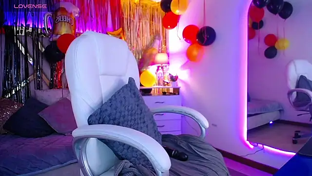 Alexaamoon  online show from 09-26-25, 03:38