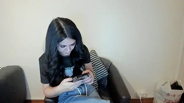 Snapshot of NicoleKatee chatting on 02-03-26, 01:49 NicoleKatee online show from 02-03-26, 01:49