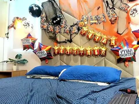 AzunaStar online show from 10-20-25, 09:59