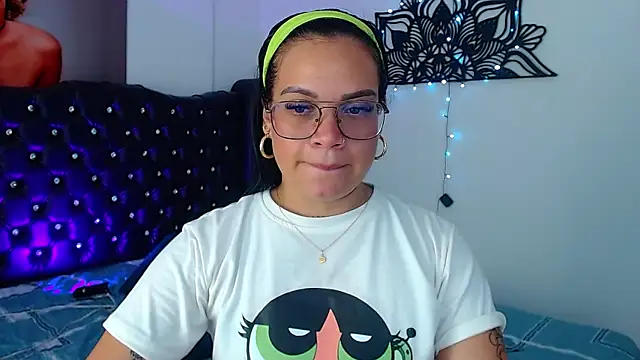 Snapshot of Taliana36 chatting on 02-14-25, 01:29 Taliana36 online show from 02-14-25, 01:29