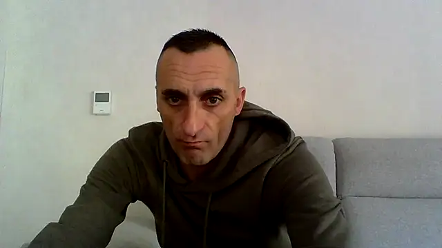 ANGELSANTAMARIA- online show from 10-11-25, 03:21