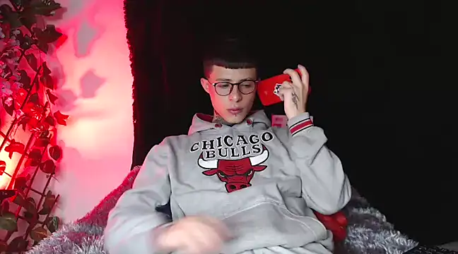 Snapshot of 7_Saturno_7 chatting on 03-19-25, 03:30 7 Saturno 7 online show from 03-19-25, 03:30