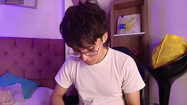 PepperTwink online show from 10-29-25, 04:20