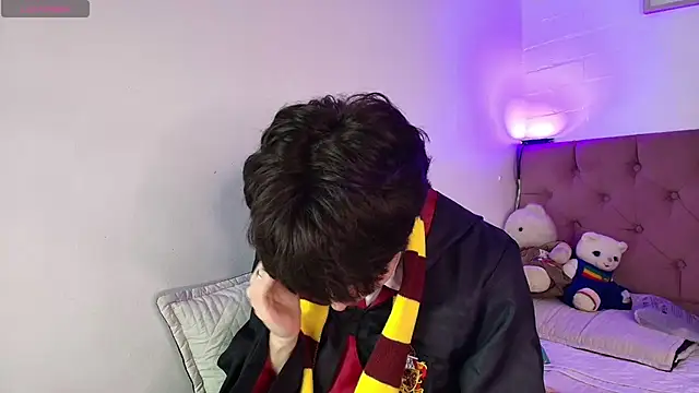 PepperTwink online show from 10-31-25, 05:36