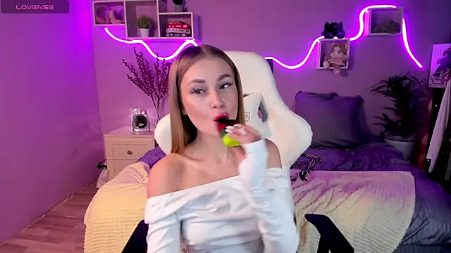 AnitaLamb online show from 02-02-25, 05:21