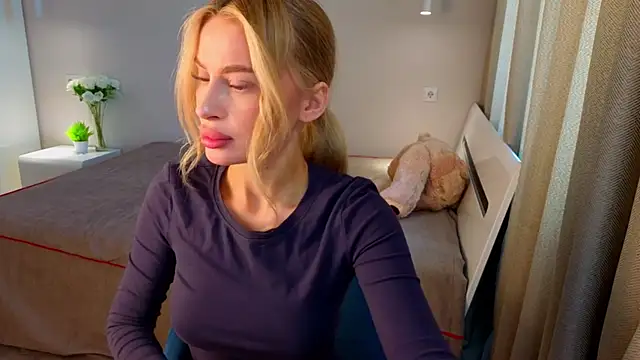 AnitaLamb online show from 09-23-25, 04:59