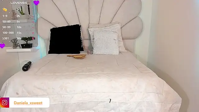 Danielaangelina online show from 10-11-25, 06:23