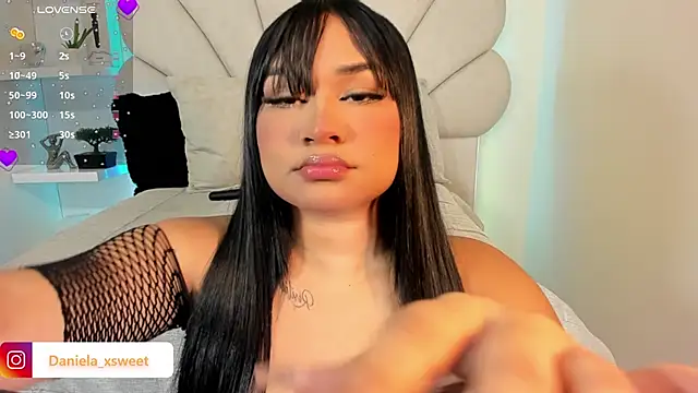 Danielaangelina online show from 11-17-25, 06:19