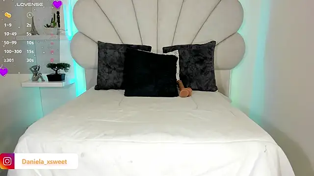 Danielaangelina online show from 02-10-26, 05:44