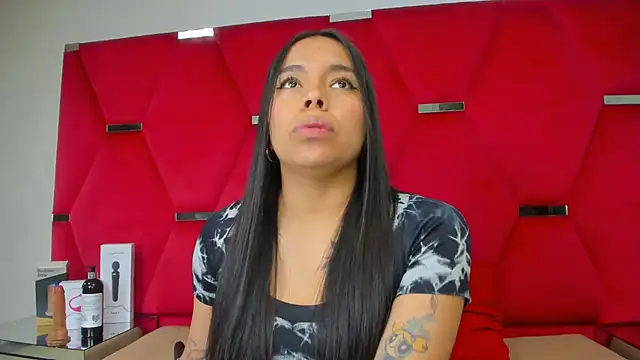 ZoeWan69 online show from 10-16-25, 12:06