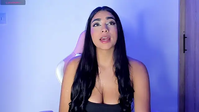 Snapshot of Bella_ricci_ chatting on 02-27-25, 03:15 Bella ricci online show from 02-27-25, 03:15