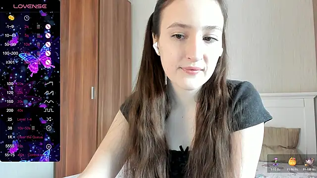 Cute  Nana online show from 10-26-25, 06:30