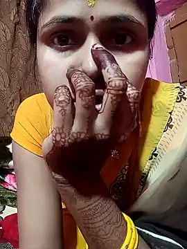 Snapshot of Miss_triha chatting on 02-03-25, 08:13 Miss triha online show from 02-03-25, 08:13