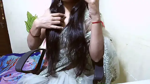 Rubi-Ji online show from 10-26-25, 04:02