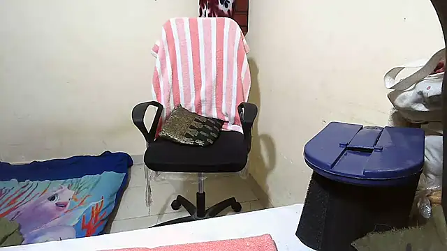 Rubi-Ji online show from 11-16-25, 04:12