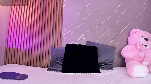 ariana jhonson1 online show from 10-16-25, 12:39