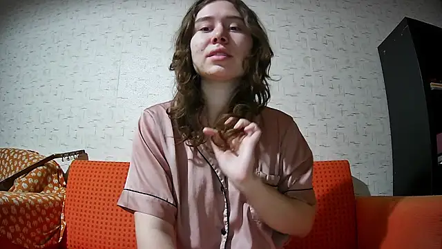 girliemilk online show from 01-14-26, 04:18