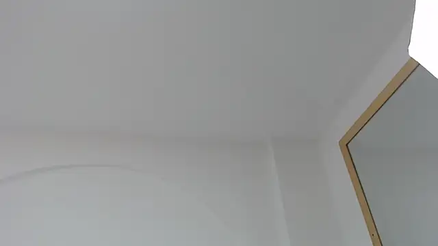 Snapshot of Your_Lady_Milf chatting on 02-13-25, 12:54 Your Lady Milf online show from 02-13-25, 12:54