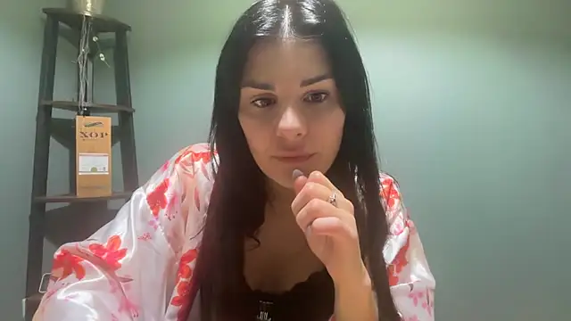 Snapshot of Petitecookie chatting on 09-19-25, 04:36 Petitecookie online show from 09-19-25, 04:36