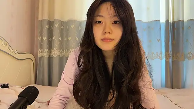 Snapshot of nanaliu6 chatting on 11-11-25, 02:11 nanaliu6 online show from 11-11-25, 02:11