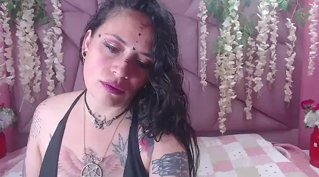 Fenix Lilith online show from 02-18-25, 02:06