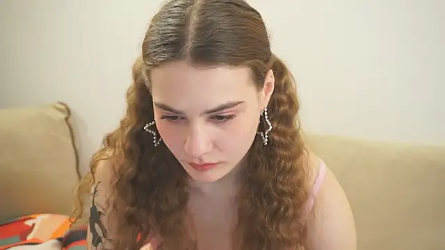 Snapshot of Samanthajns chatting on 02-13-25, 01:08 Samanthajns online show from 02-13-25, 01:08