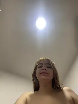 Snapshot of akirahattori chatting on 02-17-26, 10:45 akirahattori online show from 02-17-26, 10:45