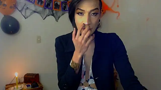 Snapshot of NovaNyx11 chatting on 10-11-25, 09:02 NovaNyx11 online show from 10-11-25, 09:02