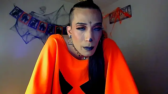 Snapshot of NovaNyx11 chatting on 10-31-25, 10:44 NovaNyx11 online show from 10-31-25, 10:44