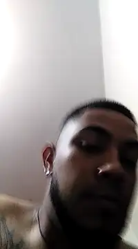 Snapshot of Elgroney23 chatting on 02-03-25, 03:09 Elgroney23 online show from 02-03-25, 03:09