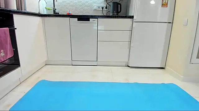 Snapshot of Katya_yoga chatting on 09-30-25, 03:55 Katya yoga online show from 09-30-25, 03:55
