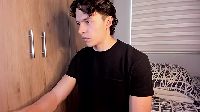 Mastrangelo xxx online show from 11-21-25, 08:29