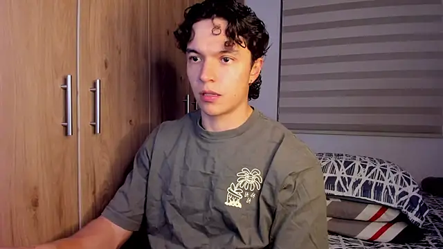 Mastrangelo xxx online show from 12-19-25, 04:19