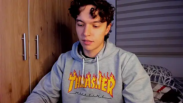 Mastrangelo xxx online show from 12-20-25, 03:57