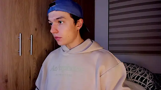 Mastrangelo xxx online show from 02-18-26, 03:35