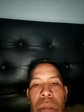 liamlara online show from 10-20-25, 12:22