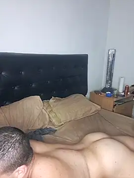 liamlara online show from 10-23-25, 04:01