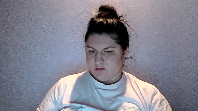 KiraSwee online show from 11-22-25, 07:35