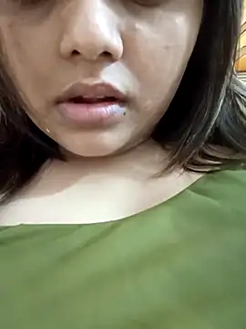 Snapshot of blue-berry07 chatting on 11-14-25, 08:02 blue-berry07 online show from 11-14-25, 08:02