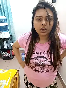 Snapshot of blue-berry07 chatting on 11-25-25, 11:43 blue-berry07 online show from 11-25-25, 11:43