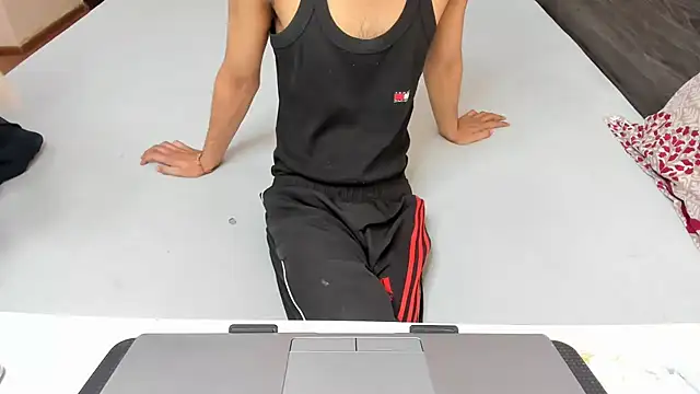 Queen Couple online show from 03-01-26, 05:53