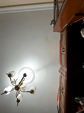 Snapshot of yeiyei_oficial chatting on 10-19-25, 09:43 yeiyei oficial online show from 10-19-25, 09:43