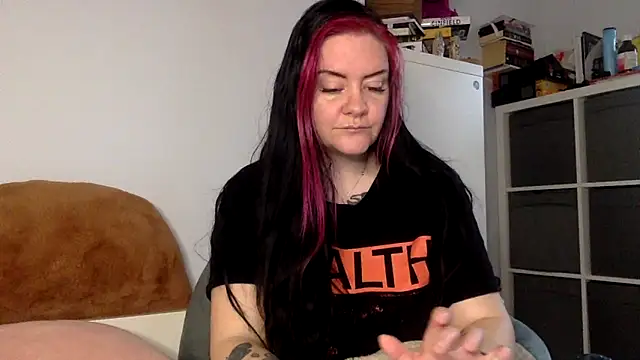 Snapshot of AureliaXOX chatting on 02-15-26, 11:30 AureliaXOX online show from 02-15-26, 11:30