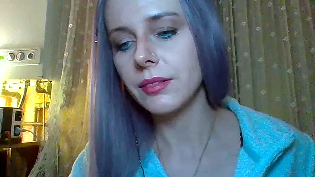 LuminousLady online show from 03-08-25, 09:40